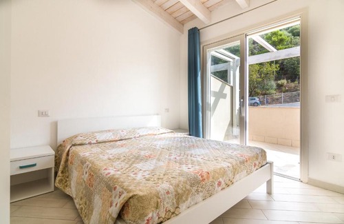 Viddalba House | Villetta Mario climatizzata con giardino privato