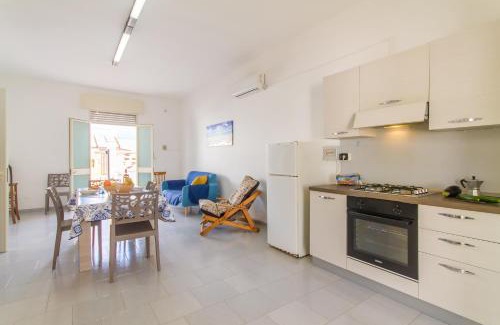 Padula Fede House | Villetta Punta Grossa short walk to beach - Happy Rentals