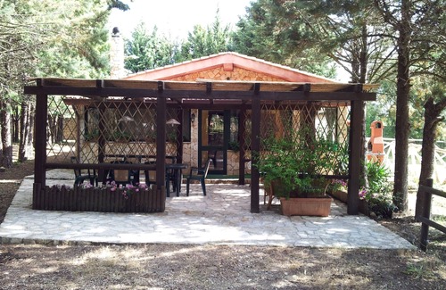 I Piani House | Villino Ialinda with shared swimming pool
