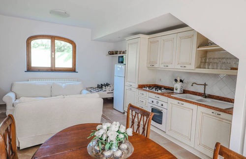 Pietrasanta Villa | VILLINO MARJORIE- Relax Pool, Parking 2 Steps from the Center