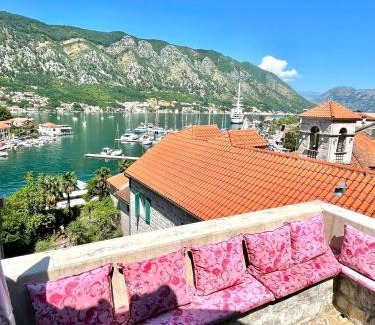Kotor Old Town House | Vincenza Apartment