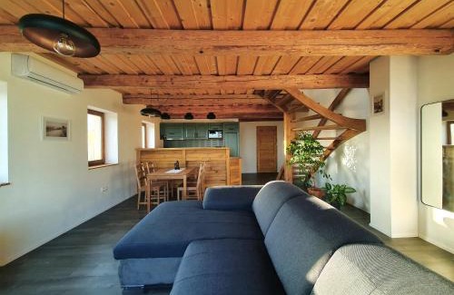 Paloznak Apartment | Vinczellér Ház