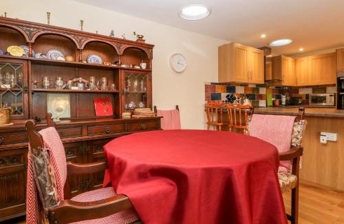 Martock House | Vine Lodge