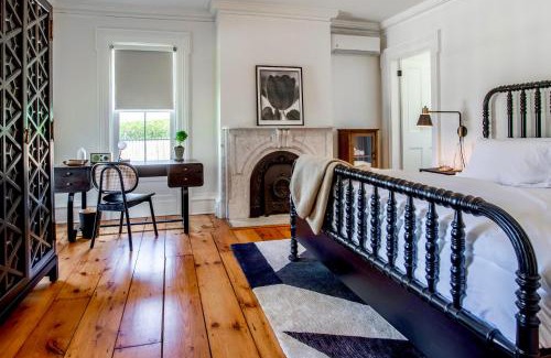Town of Southold Town Bed & Breakfast | Vine & Sand-Southold NY's Newest B&B