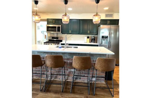 Brooklyn House | Vineyard Lake Waterfront Lakehouse - Boat for Rent