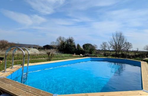 Sigoules House | Vineyard Villa with Pool and Hot Tub