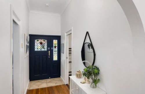 Newcastle House | Vino Poolhouse