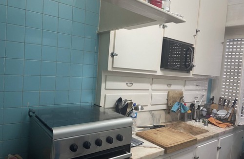 Principe Real Apartment | Vintage 1BR Ap Close to Principe Real