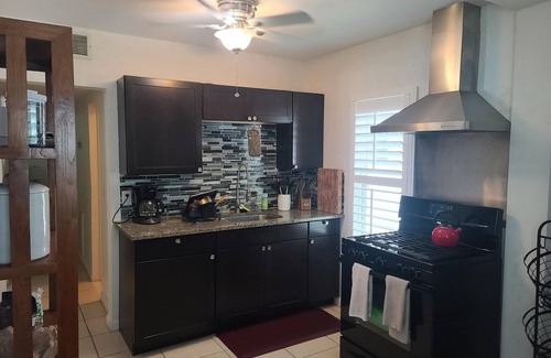 Historic Uptown House | Vintage 2 Bed /2 Bath With Pool- Blocks from Vinoy & Downtown St. Pete
