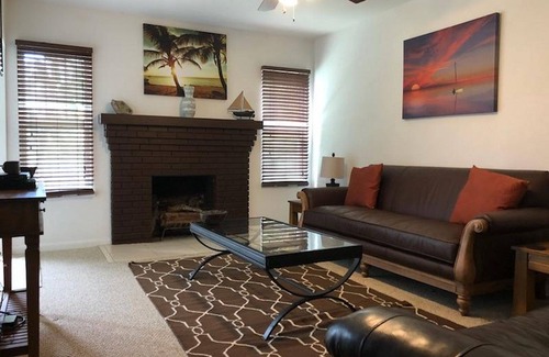 Historic Uptown House | Vintage 2 Bed /2 Bath With Pool- Blocks from Vinoy & Downtown St. Pete
