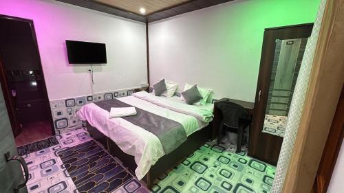 Bhowali Hotel | Vintage Aura Classic