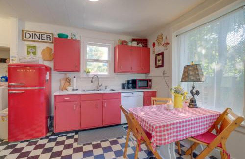 Charlevoix House | Vintage Charlevoix Home with Deck Near Round Lake!