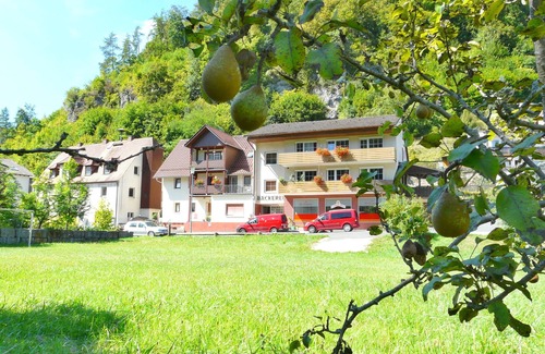 Goessweinstein Apartment | Vintage charm in the old baker's house LISSI, 5 rooms, 130m² Family & Friends