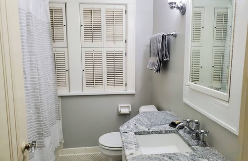 Superior House | Vintage Colonial Escape with Modern Amenities