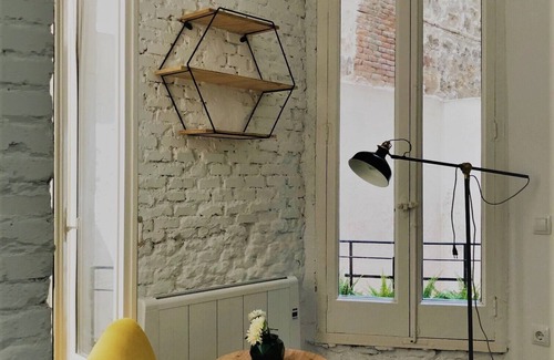 Embajadores Apartment | Vintage Design Flat in Madrid center