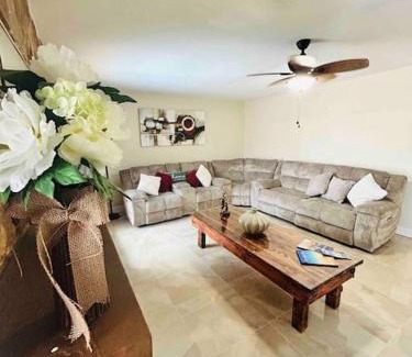 Tampa House | Vintage Family Scape + heated pool&discount