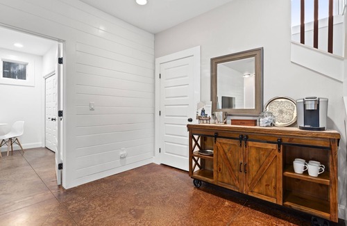 Sebastopol House | Vintage Modern Downtown Sebastopol