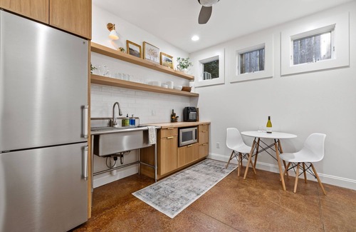 Sebastopol House | Vintage Modern Downtown Sebastopol