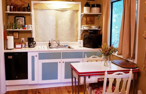 Lake Lure Cottage | Vintage mountain cottage with modern amenities, comfort and charm