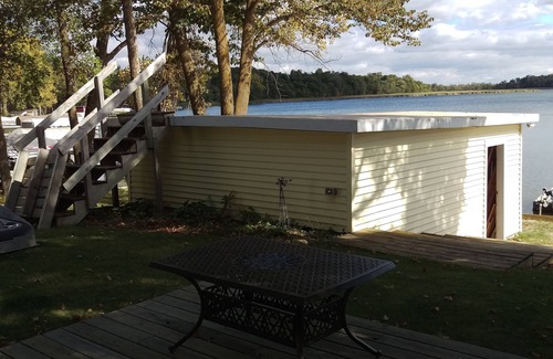 Cormorant Cabin | Vintage Upper Cormorant Lake Cabin