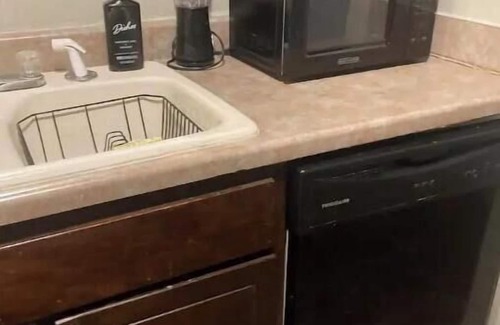 Central Oklahoma City Condo | Vintage Vibe 80’s Condo
