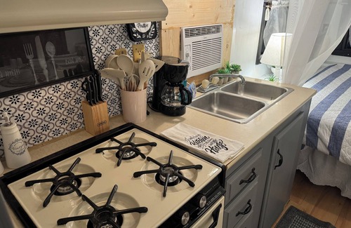 Stover House | Vintage Vibes: Quaint Camper Escape