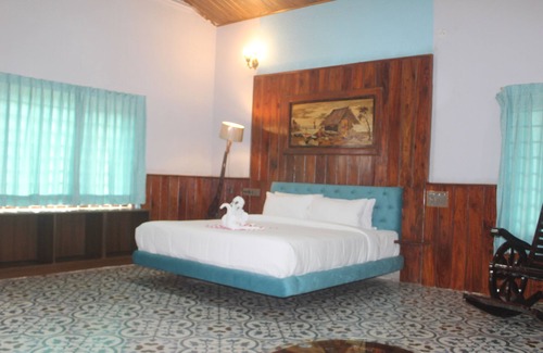 Alur Resort | Vintage Village Resort & Spa