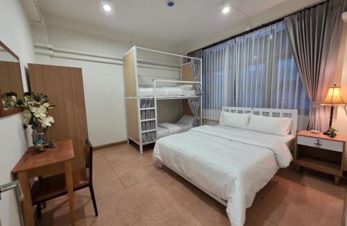 Rong Muang Hotel | Vintana Siam Bangkok Hotel