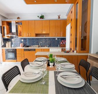 Paralia Dionysiou Apartment | Viny Apartment