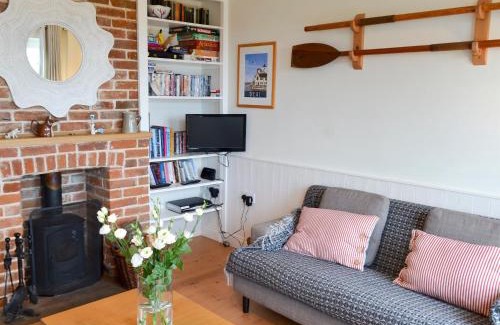 Deal House | Violet Cottage