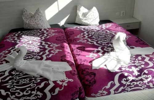 Vranyantsi Bed & Breakfast | Violette W