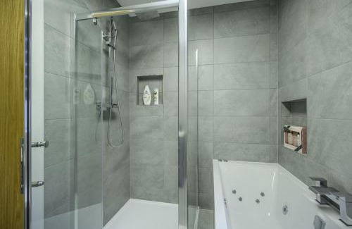 Aberdeen House | Vion Apartment- Westerton