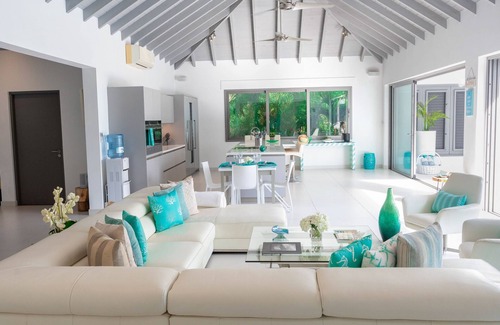 Jolly Harbour Villa | VIP Breathtaking Beach House
