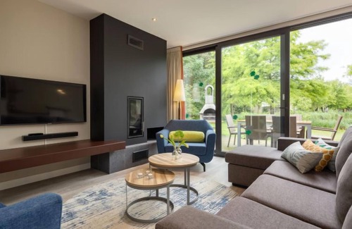 Heijen House | VIP Eden Cottage by Interhome