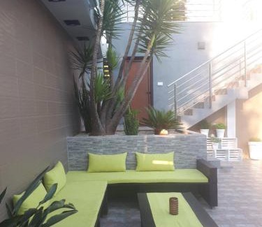 Kumbor Apartment | VIP Villa with Private Pool & Parking