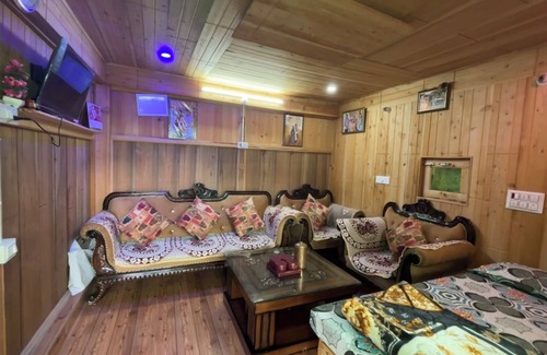 Kharsali Hotel | Viraaj Homestay
