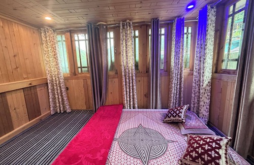 Kharsali House | Viraaj Homestay, Near Yamunotri Dham