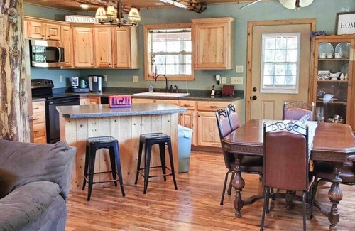 Glendale Cabin | Virgin River Retreat @ East Zion & Bryce