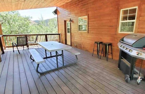 Glendale Cabin | Virgin River Retreat @ East Zion & Bryce