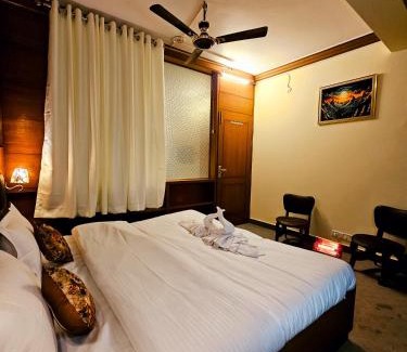The Mall Road Apartment | Vishram - Lehriyat Retreats