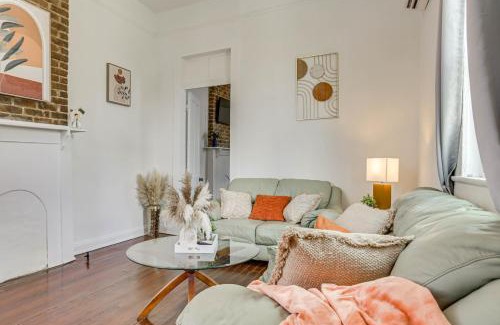 Freret Apartment | Visit Tulane and Loyola Walkable Paradise in NOLA!