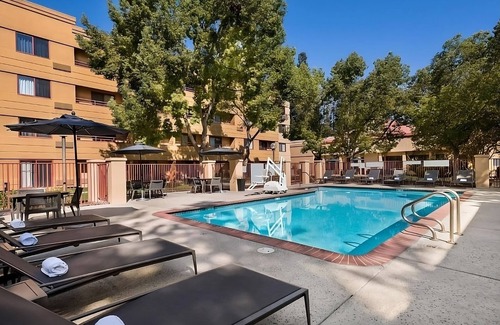 San Jose Apartment | Visit Winchester Mystery House! Available Free Shuttle to San Jose Airport!