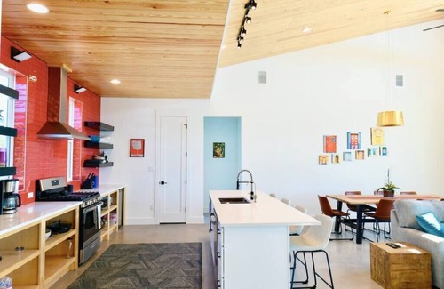 Johnson City House | Vista Azul - Beautiful Views, Pool and More!