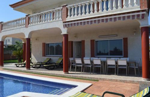 Cubelles Villa | Vista Cunit