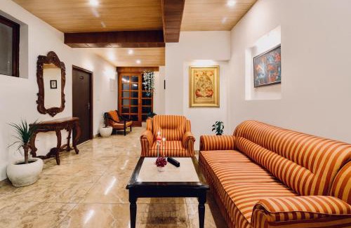 The Mall Road Bed & Breakfast | Vista Hills by Bala's