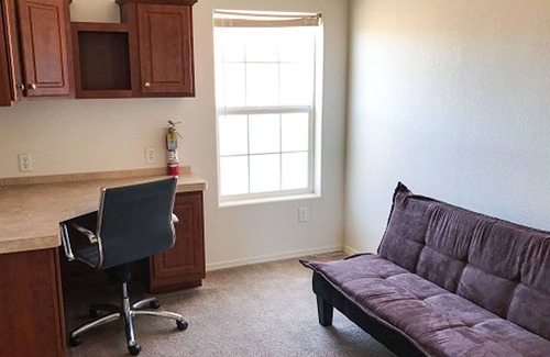 Ticaboo House | Vista Home - Quiet, Cozy, Spacious