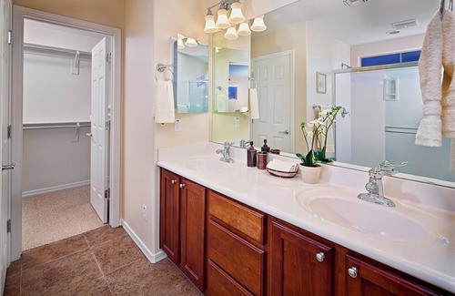 Stetson Hills State House | Vista Retreat--Spacious New Property with Stunning Mountain View