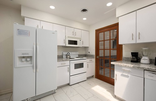 Brownsville Condo | Vista Verde 102, Cozy Condo in Brownsville