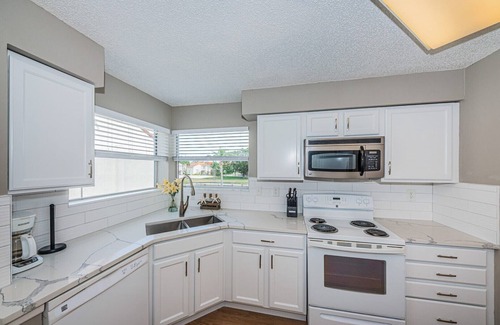 Isla del Sol Condo | Vista Verde E 'Hot' Days and 'Cool' Nights