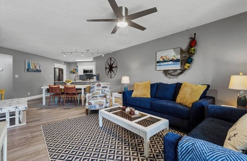 St. Petersburg Condo | Vista Verde West|6-136| 2BD 2BA